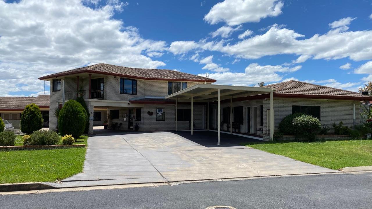 Sapphire City Motor Inn Inverell Dış mekan fotoğraf