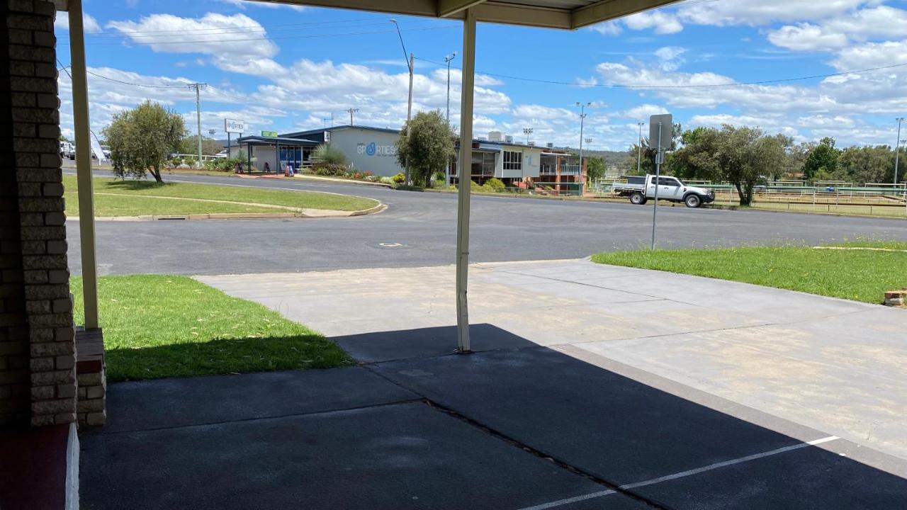 Sapphire City Motor Inn Inverell Dış mekan fotoğraf