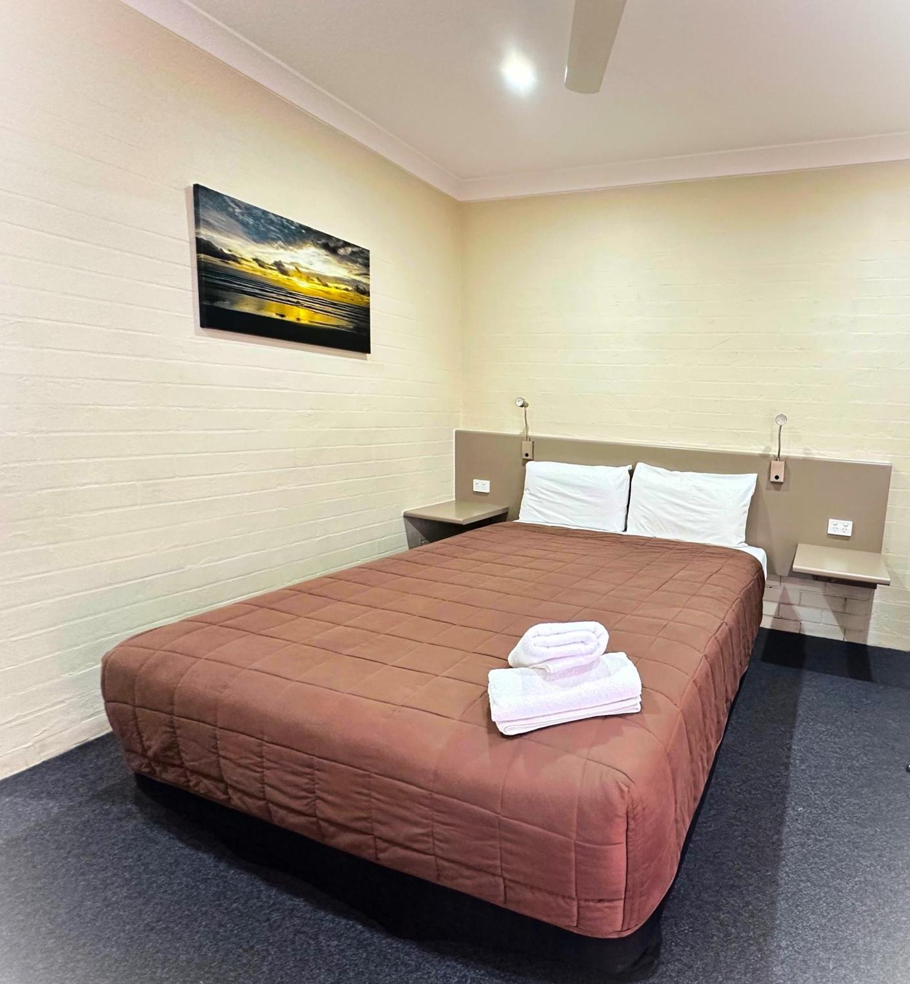 Sapphire City Motor Inn Inverell Dış mekan fotoğraf