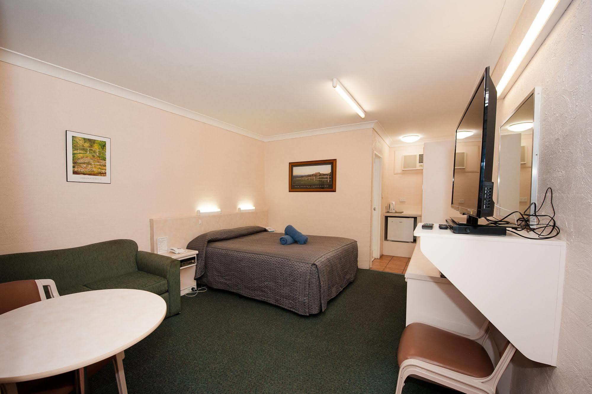 Sapphire City Motor Inn Inverell Dış mekan fotoğraf