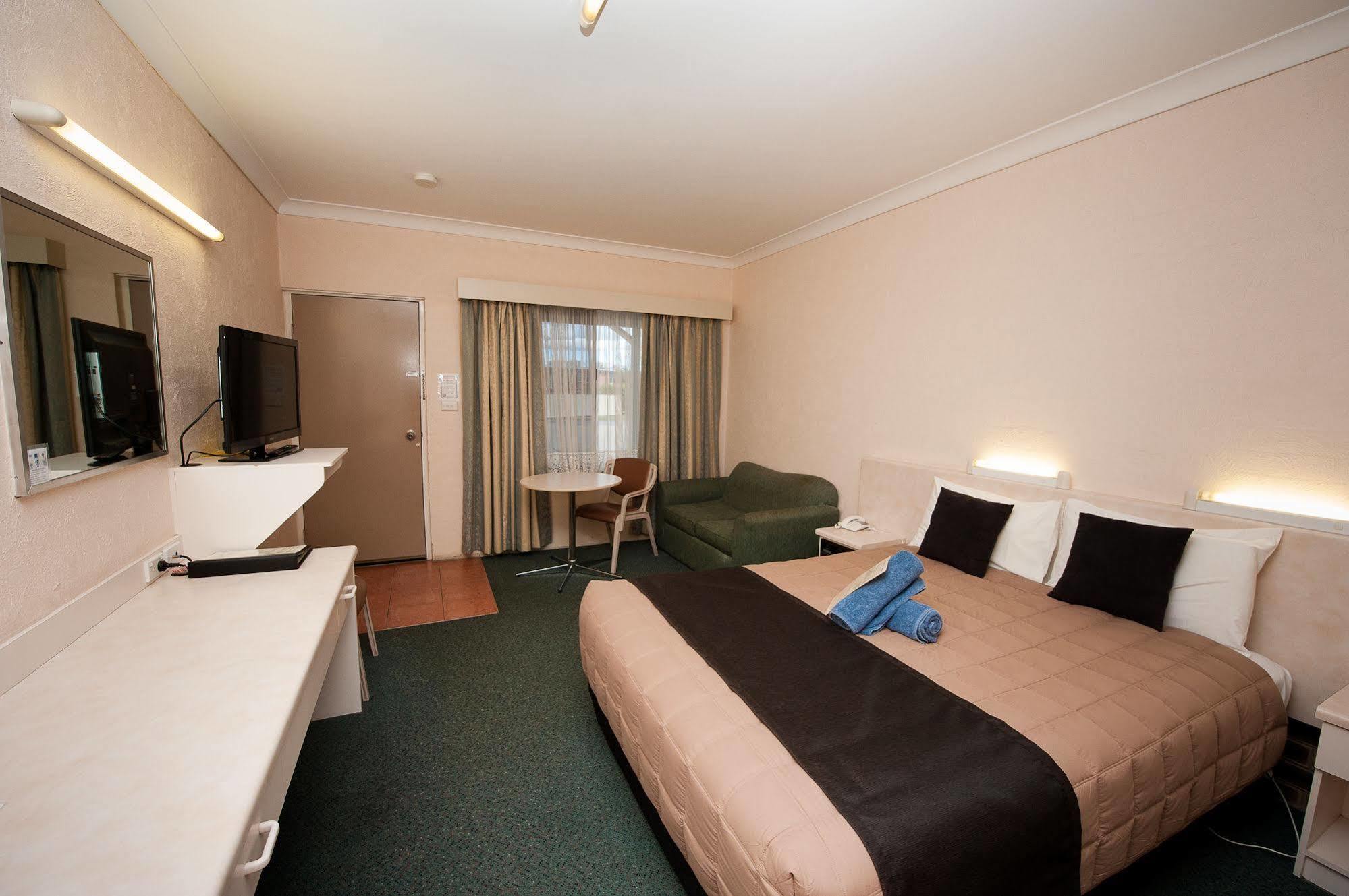 Sapphire City Motor Inn Inverell Dış mekan fotoğraf